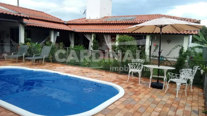 Excelente chácara pra quem busca conforto, espaço e qualidade em uma boa localização.