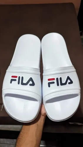Vendo chinelo slide FILA original.