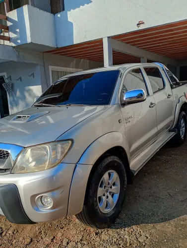 Toyota Hilux CD D4-d 4X4 2.5 16V 102cv TB Dies. 2011