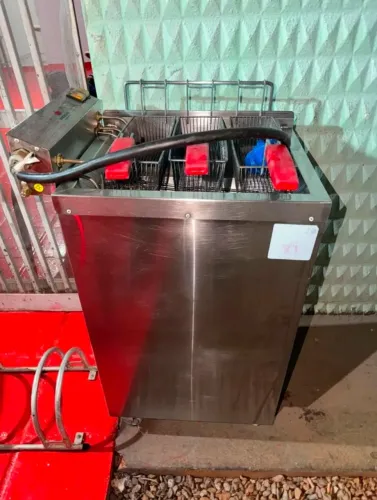 Fritadeira Elétrica Industrial Progás PR-3008 EL - 3 Cestos - Excelente Estado