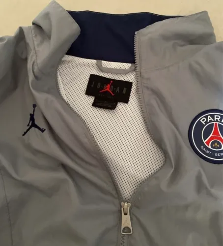 JAQUETA JORDAN PSG
