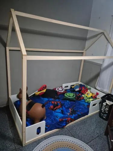 Cama montessoriana casinha