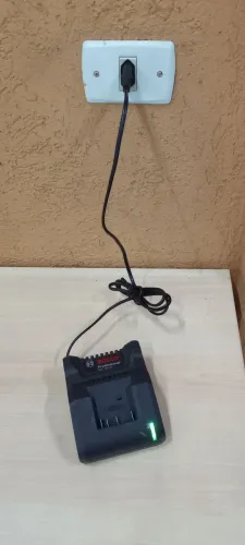 Carregador bosch