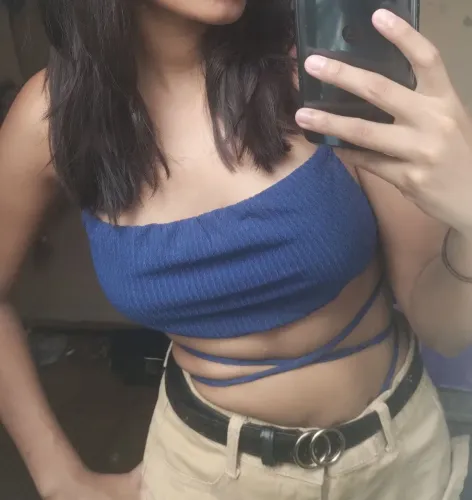 Blusa entrelaçada colmeia 