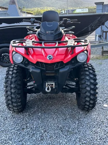 Quadriciclo Can-Am Outlander 570 Max