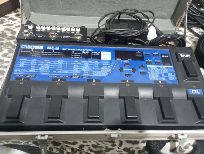 Pedaleira Boss ME-8 