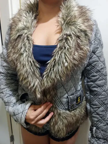 VENDO CASACO FEMININO.
