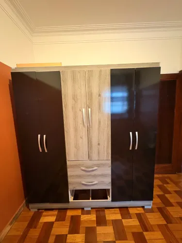 Guarda Roupas solteiro 6 portas semi novo
