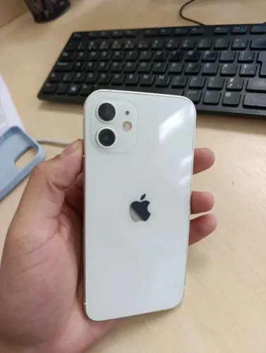 IPHONE 12 - BATERIA 82%