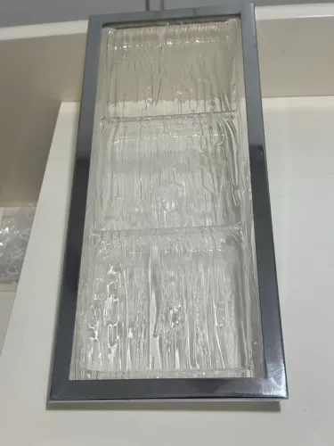 PETISQUEIRA/BANDEJA ACRÍLICO TRABALHADO E INOX (39,5x16,5 cm)