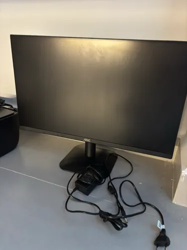 Monitor 23,8" FHD 100Hz 1ms AOC Série B35 24B35HM2 Widescreen HDMI e VGA