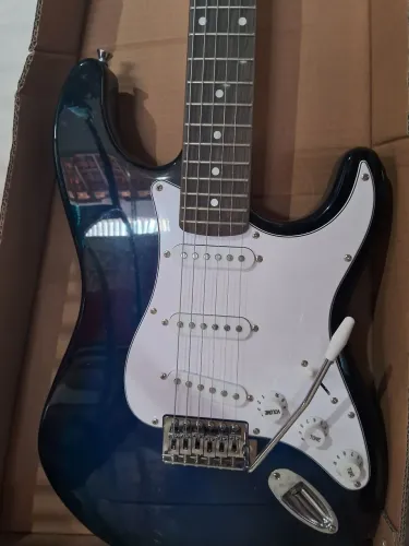 Guitarra Voga VCG601 - Semi-nova