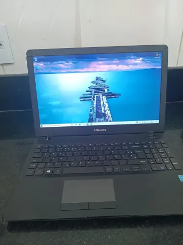 Notebook Samsung 300E5M / 300E5L - Intel Celeron 3865U, 4 GB RAM, HD 500 GB