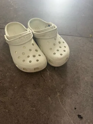Lote de roupas e calçados infantil