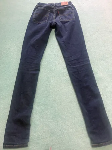Calça jeans levis