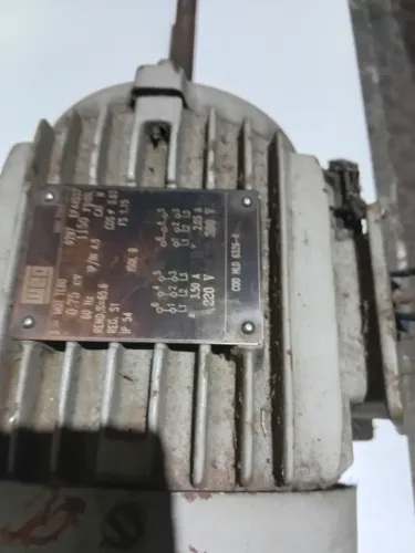 Motor WEG ,1150RPM,220/380 EIXO PASSANTE