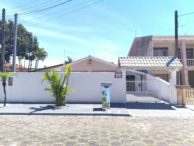 Casa pé na areia/Locação diária