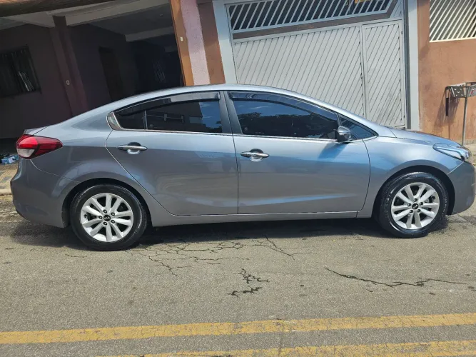 Kia Motors Cerato 1.6 16V Flex Aut. 2017
