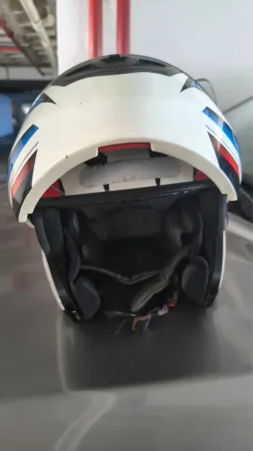 Capacete robocope extra semi novo