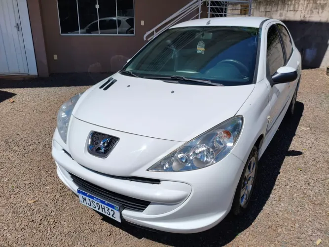 Peugeot 207 XR 1.4 Flex 8V 5P 2012