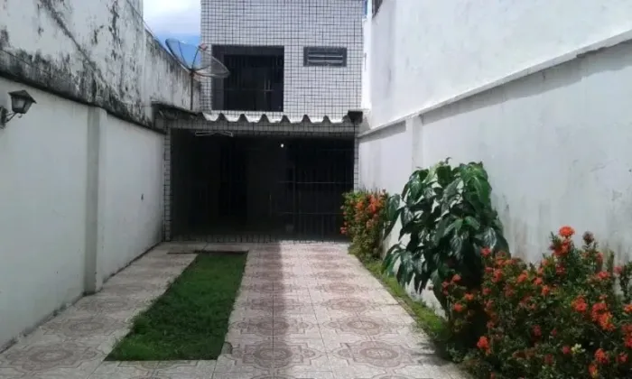 ALUGO Imóvel residencial ou Comercial - Tv. Curuzú bairro do Marco