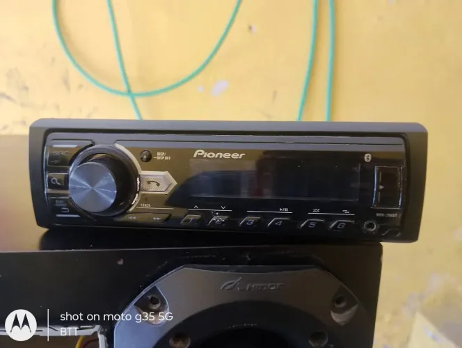 Pioneer mvh 298bt tenho o chicote só não está na foto funcionando perfeitamente. $200,00