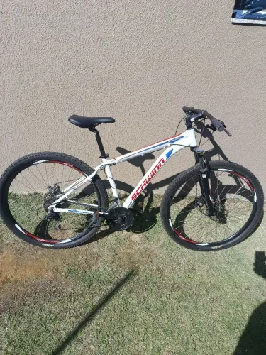 BICICLETA SCHWINN ARO 29 