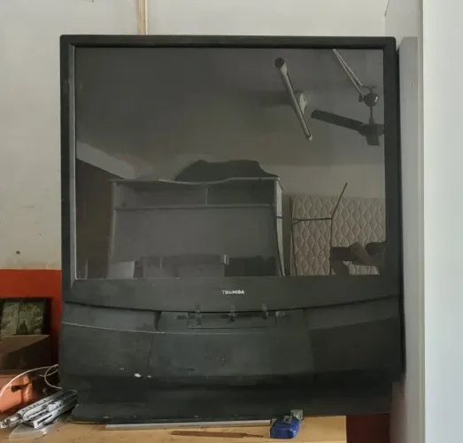 TV cinema antiga Toshiba