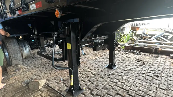 Carreta 2 eixos 