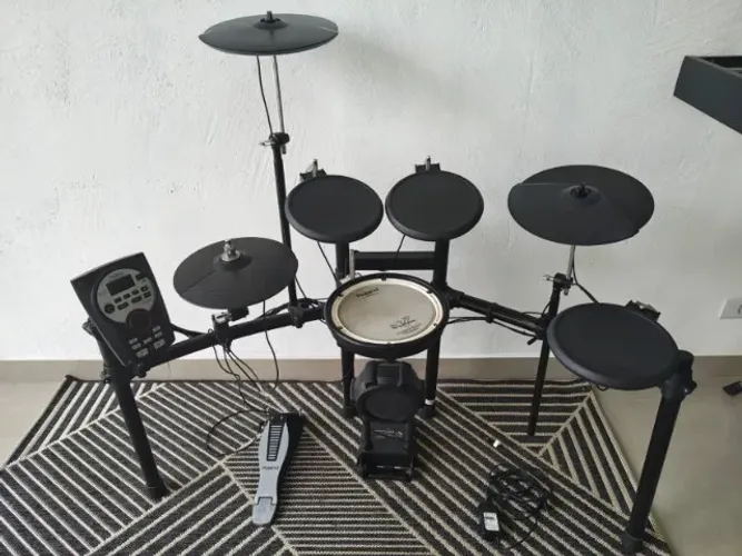 Bateria Eletrônica Roland TD-11
