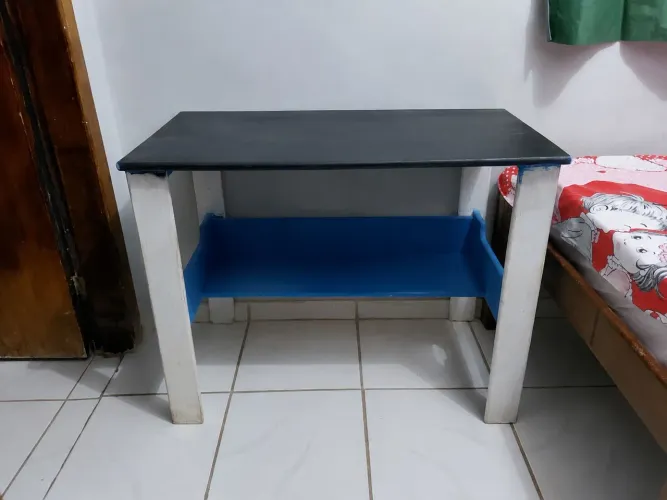 Escrivaninha para adolescentes