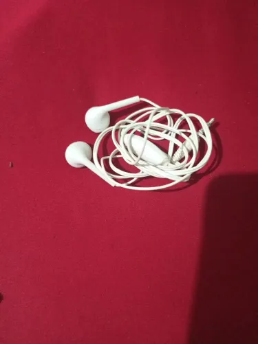 Fone de fio semi novo