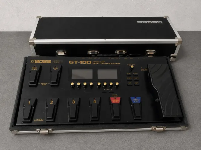 Pedaleira Boss GT-100 com hard case
