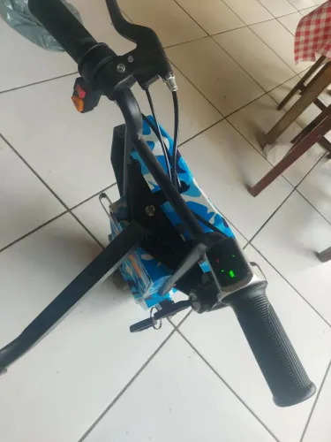 Triciclo elétrico drift infantil