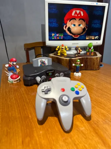 Nintendo 64 + fita super Mario 64 impecável
