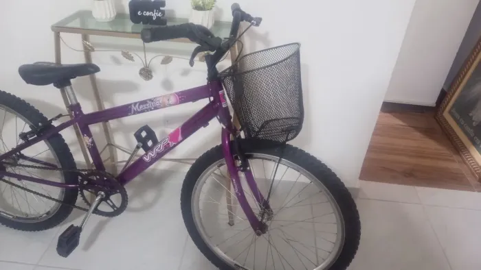 Bicicleta aro 24 feminina com cestinha revisada