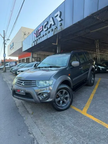 Mitsubishi Pajero Outdoor 3.2 4X4 T.i. Dies.5p Aut. 2017
