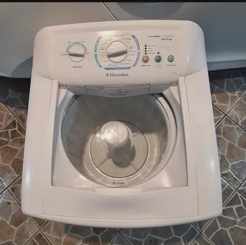 Máquina de lavar roupa Electrolux 12kg Turbo
