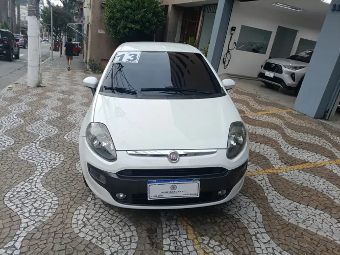 Fiat Punto Sporting 1.8 Flex 8v/16v 5P 2013