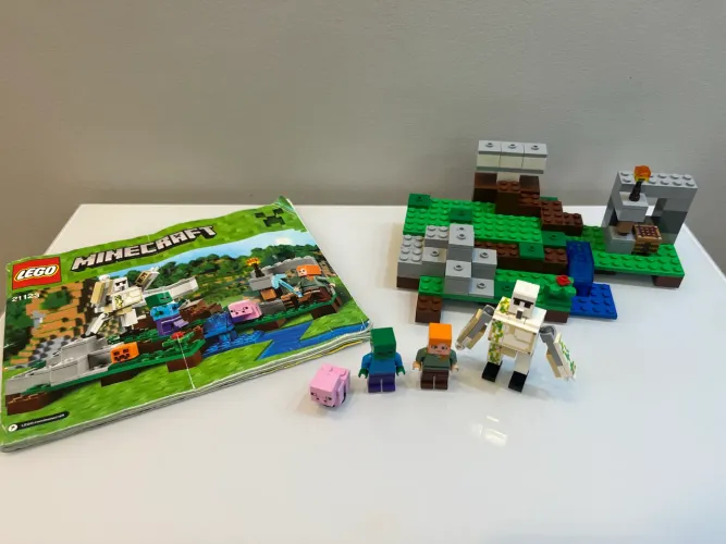 Lego Minecraft Golem de ferro