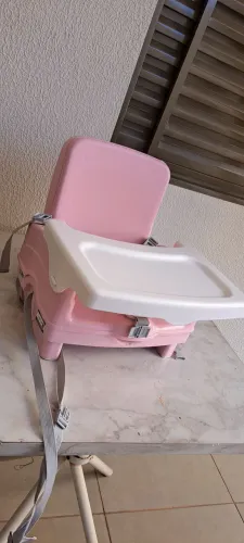 Cadeira de alimentação infantil
