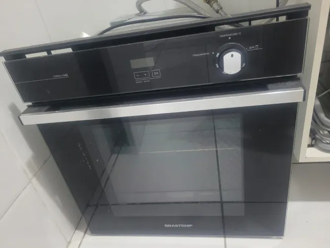 Forno Brastemp de embutir