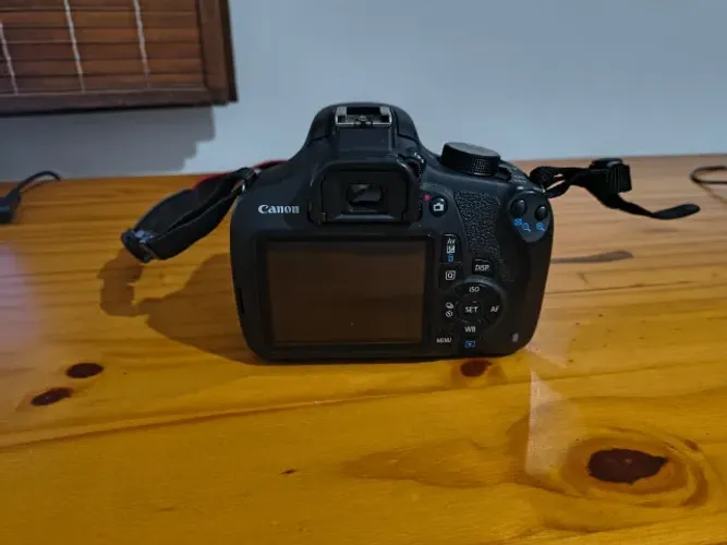 Câmera DSLR Canon t5 (acompanha lentes)