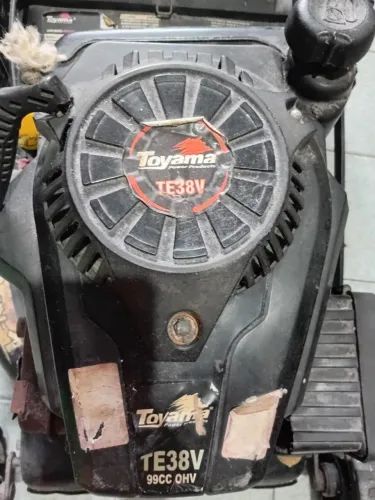 Cortador de grama Toyama TE38V 380v