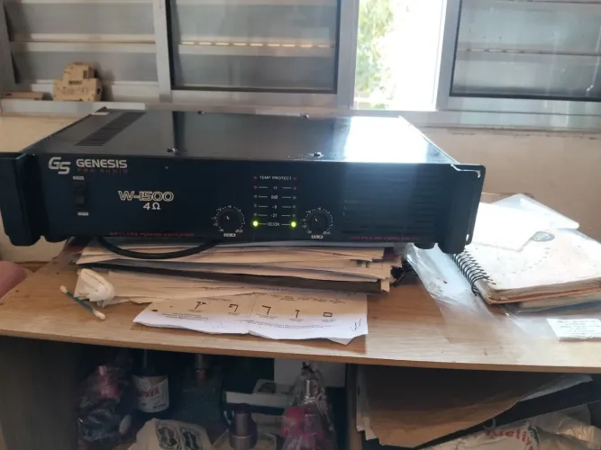 Amplificador pra som profissional E 1500 Genesis