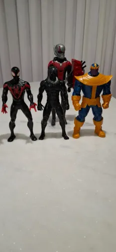 Kit 4 bonecos Marvel