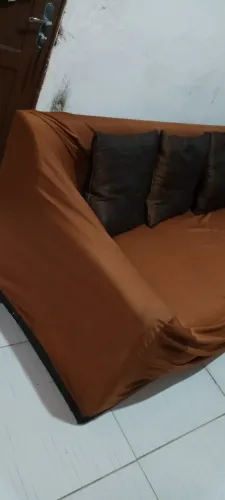 Sofá grande troco em um menor