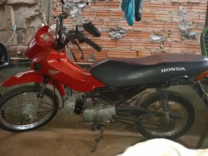 Moto  pop 100 top