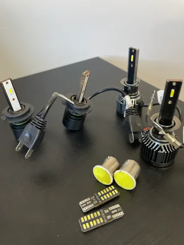 Kit Lâmpadas LED Automotivas H4 + HB4 + T10 + P21W Completo