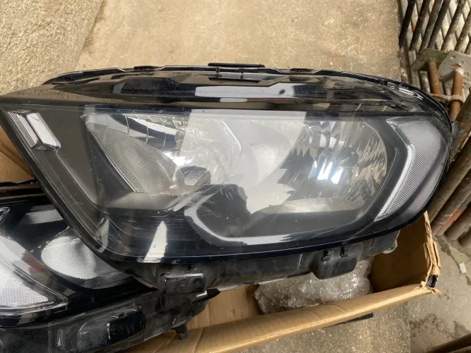 Par Farol Ecosport 2018 a 2020 sem led máscara negra